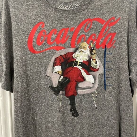 Coca-Cola Santa t shirt  - Picture 5 of 5